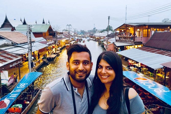Private Excursion to Maeklong Railway & Amphawa Floating Markets - Hoop Rom Market walking time: what to do once you’re there