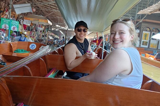 Private Floating Market and Maeklong Railway Tour from Bangkok - Wat Bang Kung’s Banyan Tree Temple: Nature Wrapped Around a Shrine