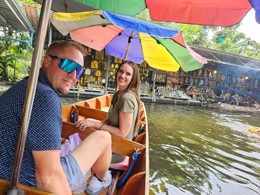 Private Floating & Train Market + DRAGON Temple + Thai Cafe - Damnoen Saduak Floating Market: Paddle Boats, Straw Hats, and Fast Decisions