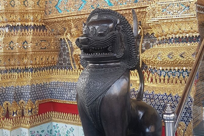 Private German-speaking tour: Bangkok's main attractions - Khlong Dan canal stop: a practical taste of Bangkok’s older side
