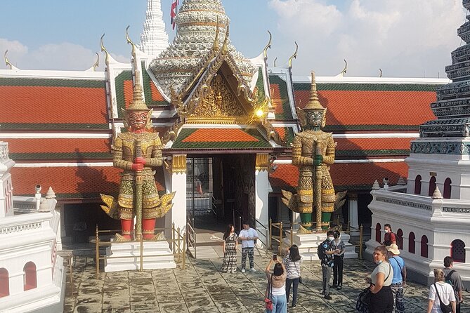 Private German-speaking tour: Bangkok's main attractions - Wat Phra Kaew and the Grand Palace: why it’s the anchor stop
