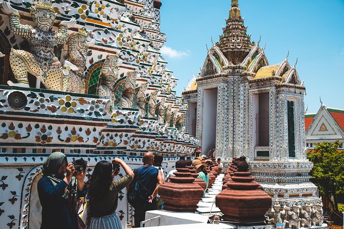 Private Grand Palace and Temple of Emerald Buddha & All Bangkok Highlights - The Chao Phraya River by boat: the best break in the middle