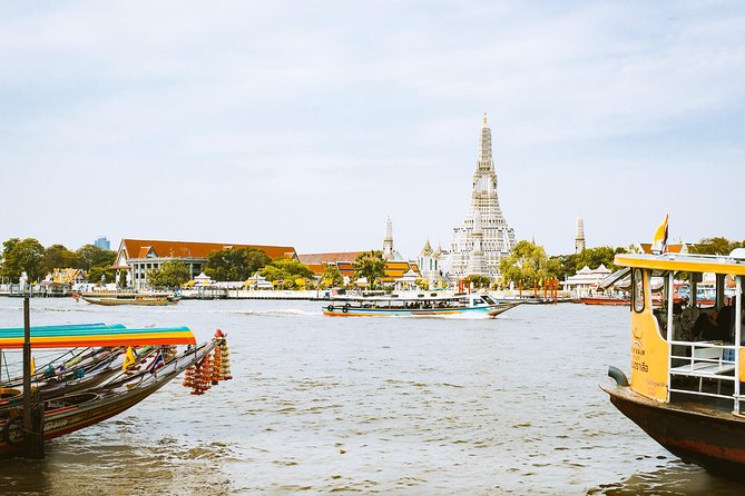 Private Grand Palace and Temple of Emerald Buddha & All Bangkok Highlights - Wat Arun (Temple of Dawn): pagoda views from the river