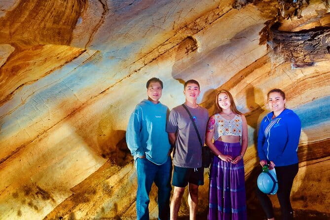 Private Guided Rainbow Cave Unseen Canyon and Lanna temple - The morning start: Three Kings Monument pickup and how to pace your day