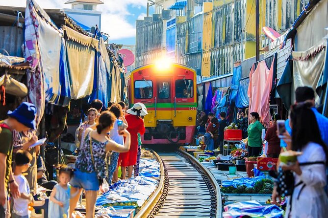 Private Guided Tour to Train Market and Damnoensaduak Floating Market - Should You Book This Private Tour?