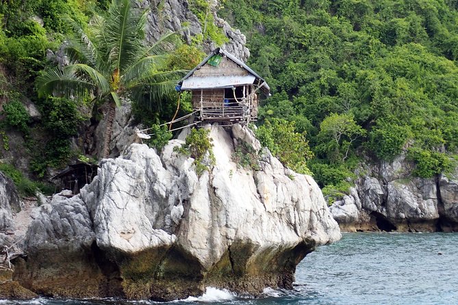 Private Half-Day Red Dragon Yacht for Snorkeling Koh Tan & Visit Pig Island - Koh Taen Snorkeling: Calm Water, Reef Color, and Variable Visibility