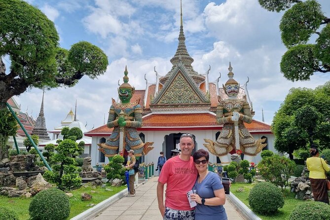 Private Half Day Tour in Bangkok with the Grand Palace - Stop 1: Wat Pho and the reclining Buddha vibe