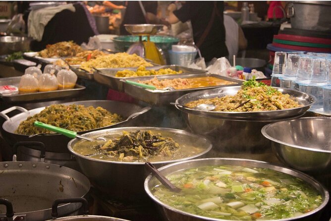 Private Half-Day Tour The Old Chiang Mai City With Street Foods - Three Kings Monument: why Chiang Mai’s story matters