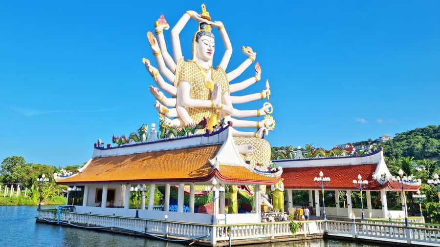 PRIVATE ISLAND TOUR VIP AROUND KOH SAMUI FULL DAY EXCURSION - Guan Yu Shrine: A 16-Meter Bronze War Statue and Chinese Heritage