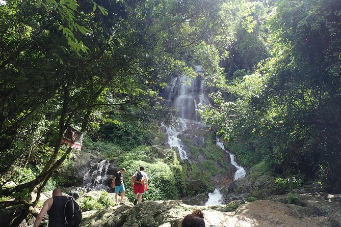 Private Ko Samui Island Tour with Air-Conditioned VIP Minivan - Stop 3: Guan Yu Shrine and Chinese History on Samui