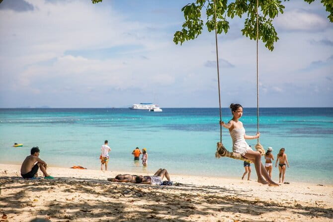 Private Longtail to Koh Rok from Koh Lanta with Lunch - Old Town Pier to Koh Rok: the 9:00am Start and Pickup Zones
