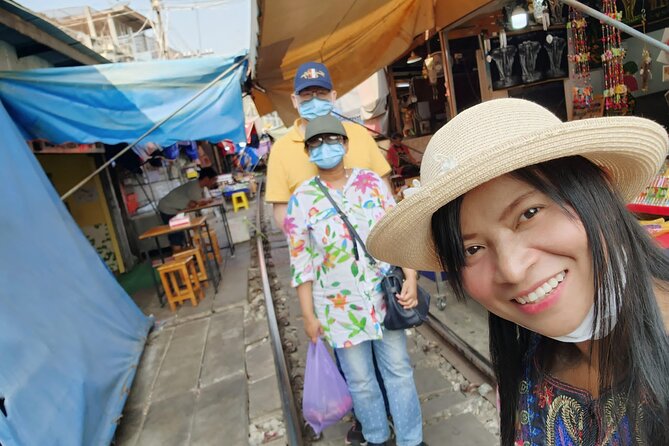 Private Maeklong Railway Market and Amphawa Day Tour from Bangkok - Practical tips so you enjoy the markets more