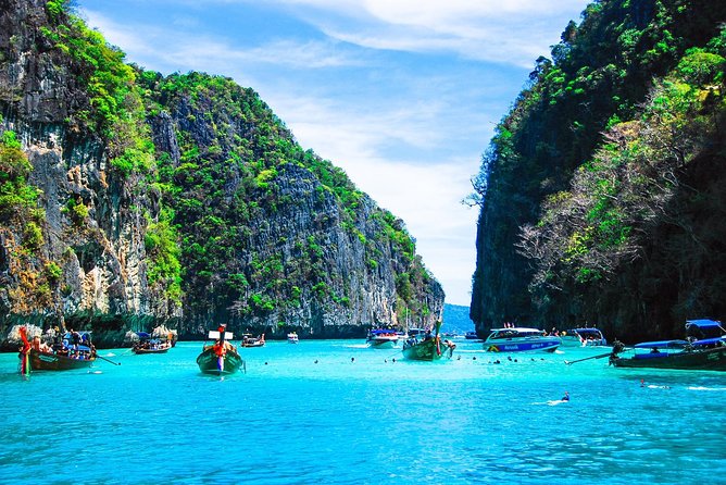 Private Phi Phi and Khai Islands Snorkeling Tour by Speedboat - Ko Phi Phi Don lunch time: eating with sea views