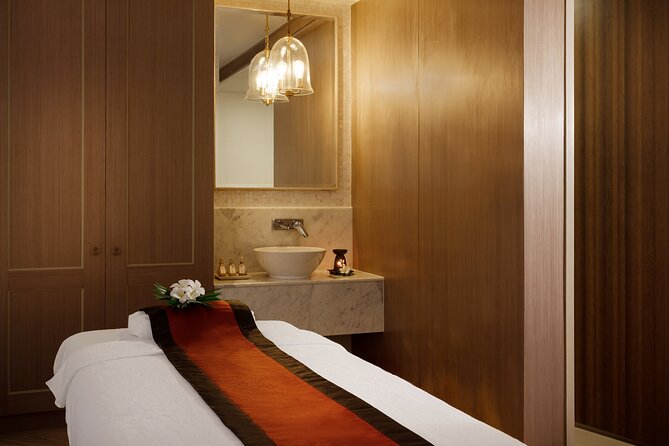 Private Royal Siam Thai Package with Thai Massage in Phuket - Step-by-Step: Coconut Scrub, White Mud Wrap, Then Thai Massage