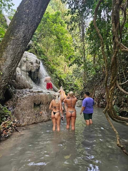Private : Sticky Waterfall & Secret Temple & Karen Village. - Key points worth planning around