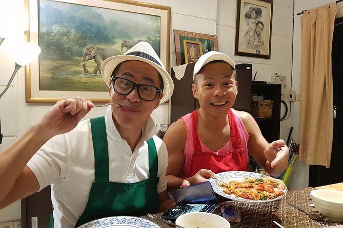 Private Thai Home Cooking Lesson (since 2004) - Stop 1: Thai home cooking in a real kitchen