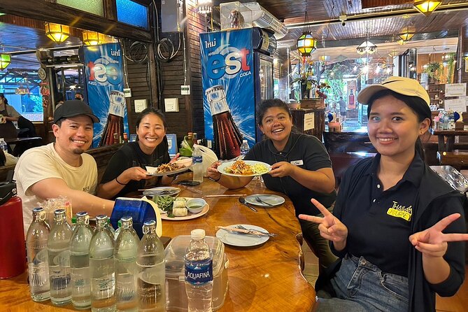 Private tour : A day in a life to visit Ayutthaya with authentic local lunch - Stop 2: Wat Mahathat and the famous Buddha head