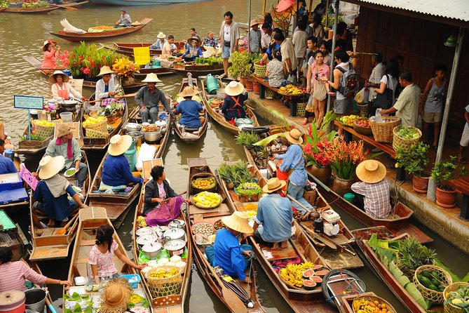 Private Tour: Amphawa Floating Market & Maeklong Railway Market - Entering Maeklong Railway Market before the train