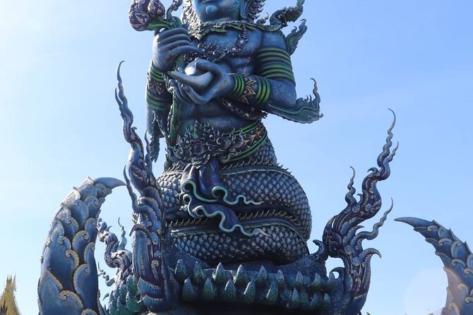 Private Tour Chiang Rai 3 Wonderful Temples & Lalitta Cafe - Wat Huay Pla Kang Red Temple: Mountain-Top Views and a Slower Come Closer Moment