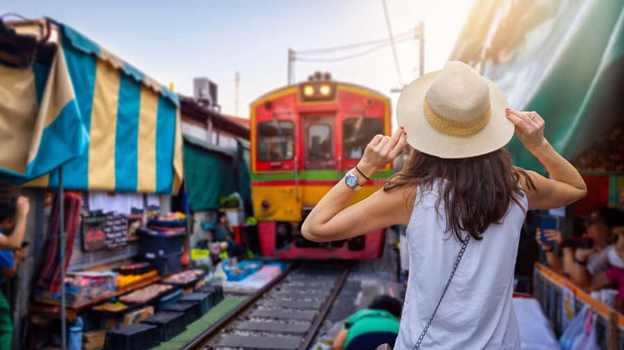 Private Tour from Bangkok: Railway & Floating Markets - Maeklong Railway Market: The Train-Through-Market Moment