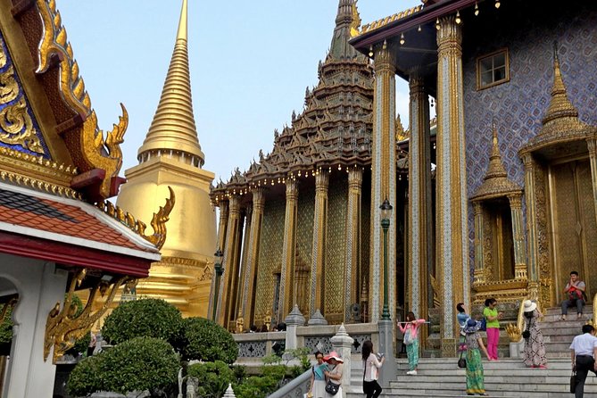 Private Tour: Grand Palace & Emerald Buddha Temple Experience - Grand Palace: The 90 Minutes That Actually Make It Click