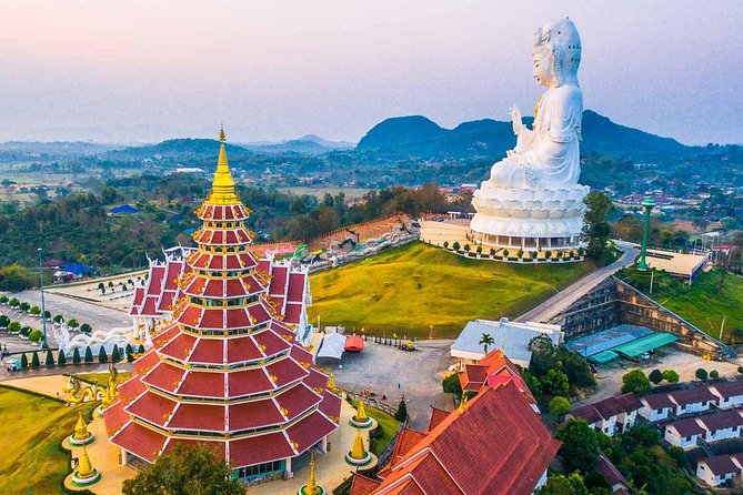 Private Tour: Incredible Temples of Chiang Rai - Stop 4: Wat Huay Pla Kang, the Mercy Goddess, and the nine-story pagoda