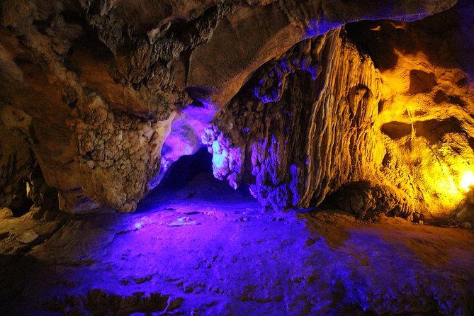 Private tour] Perfect day! Sticky waterfall + ChiangDao Cave + Wat BandenTemple - Wat Ban Den: big temple energy without feeling rushed