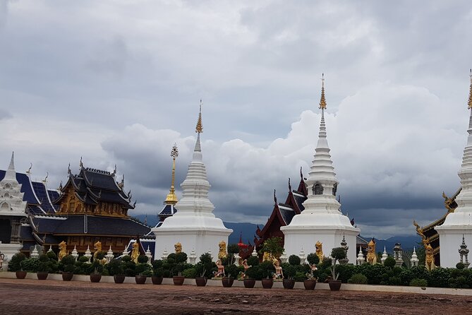 Private tour] Perfect day! Sticky waterfall + ChiangDao Cave + Wat BandenTemple - Rainy season reality (May to October) and what to do about it