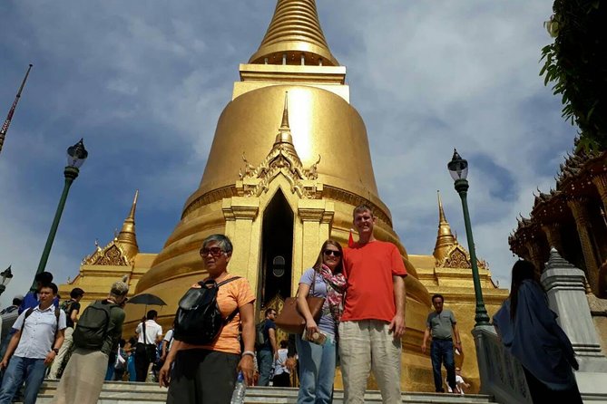 Private Tour: Temples Tour of Bangkok - Wat Arun by boat: Temple of Dawn with the river in play