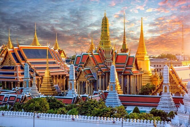 Private Tour to Maeklong Train Market and Floating Market - Damnoen Saduak land market: a quick taste of the trade network