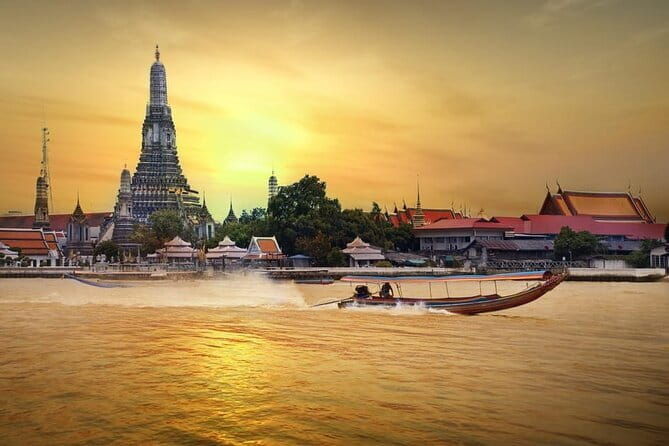 Private Tour to Maeklong Train Market and Floating Market - Damnoen Saduak floating market: shopping from boats and the water’s edge