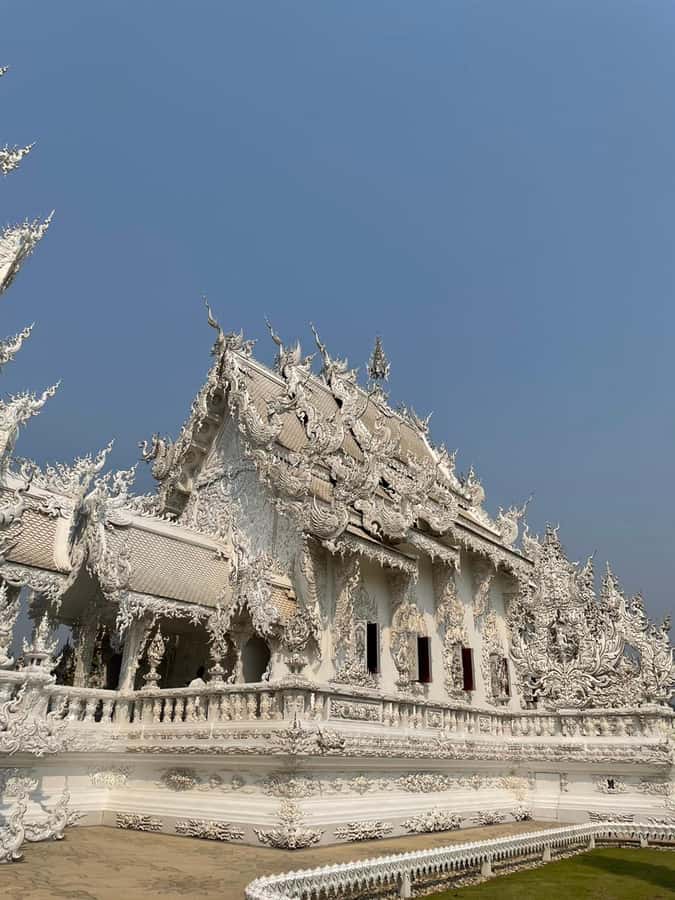 Private trip Chiang Rai Day trip, White Temple, Blue temple - Pickup From Chiang Mai: The Day Starts Clean