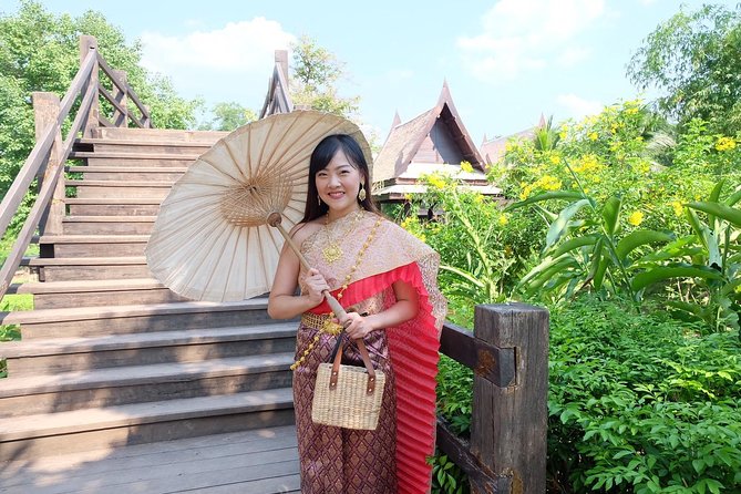 Proposals in Thai Costume with Photoshoot - Stop 1: Pak Khlong Flower Talat Original for a coordinated proposal moment