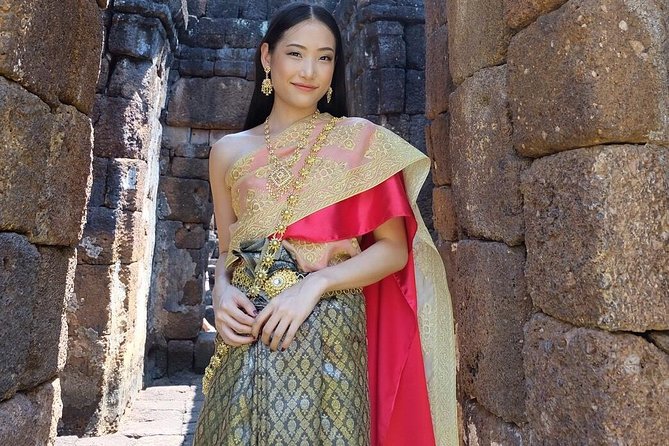 Proposals in Thai Costume with Photoshoot - Value for $399 per person: where the money actually goes
