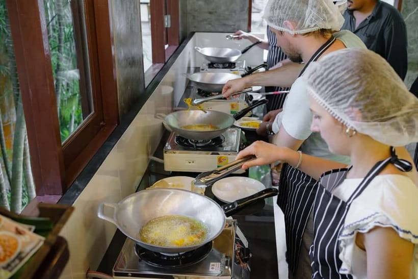 Railay: Hands-On Thai Cooking Class at Railay Beach - Railay Beach Kitchen Setup: Why This Class Feels More Personal