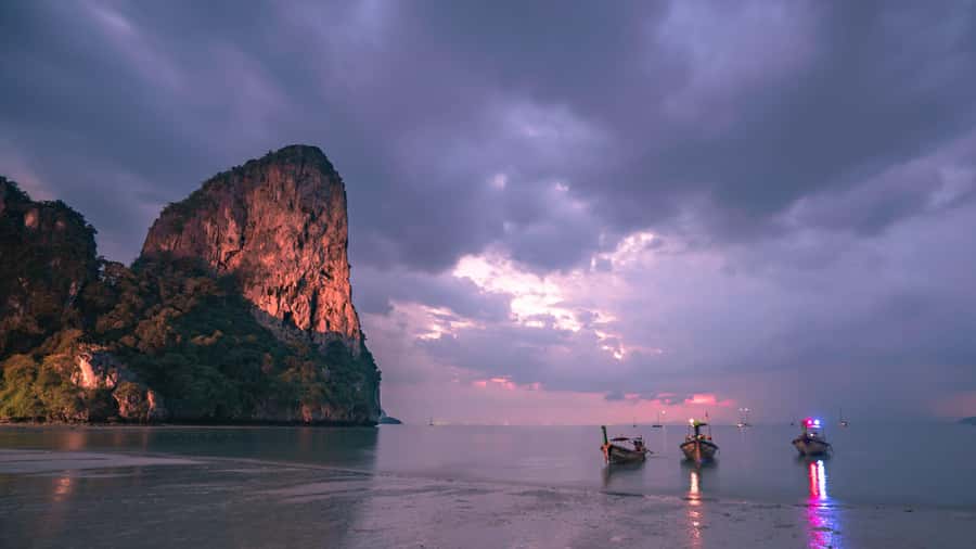 Railay: Illuminated Clear Kayak Night Tour Bioluminescence - Comfort and safety: what to bring and what not to ignore