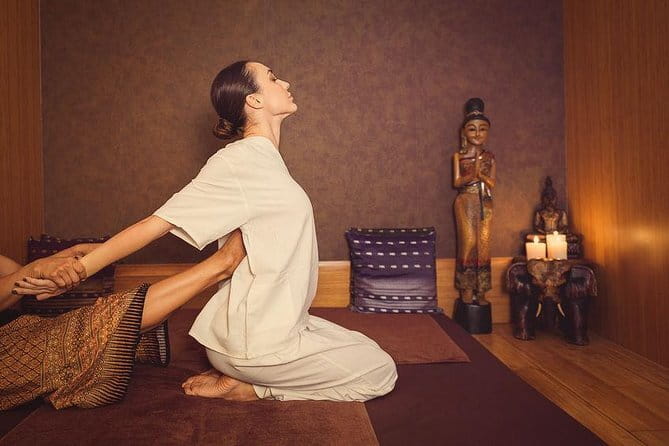 Rest And Relax Massage - Traditional Thai Massage In Bangkok / Sukhumvit - Rest and Relax Massage on Sukhumvit 21: quick access, real Thai style