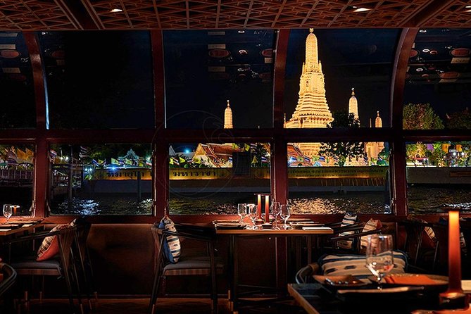 Saffron Luxury Dinner Cruise: A Journey on the River of Kings - Wat Arun’s 70-Meter Spire: The Moment You’ll Want to Hold Still