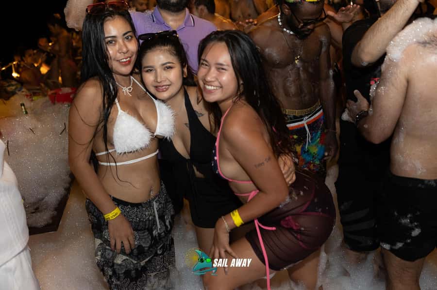 Sailaway Phuket Boat Party - So Should You Book This Phuket Boat Party?