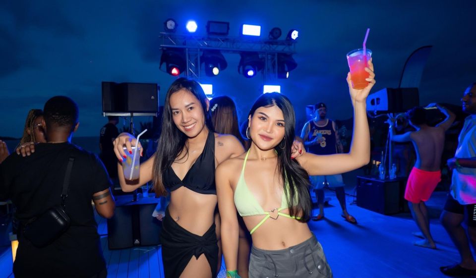 Sailaway Pool Party Phuket - Price and Value at $41: Drinks, Show, and the Rooftop Setting