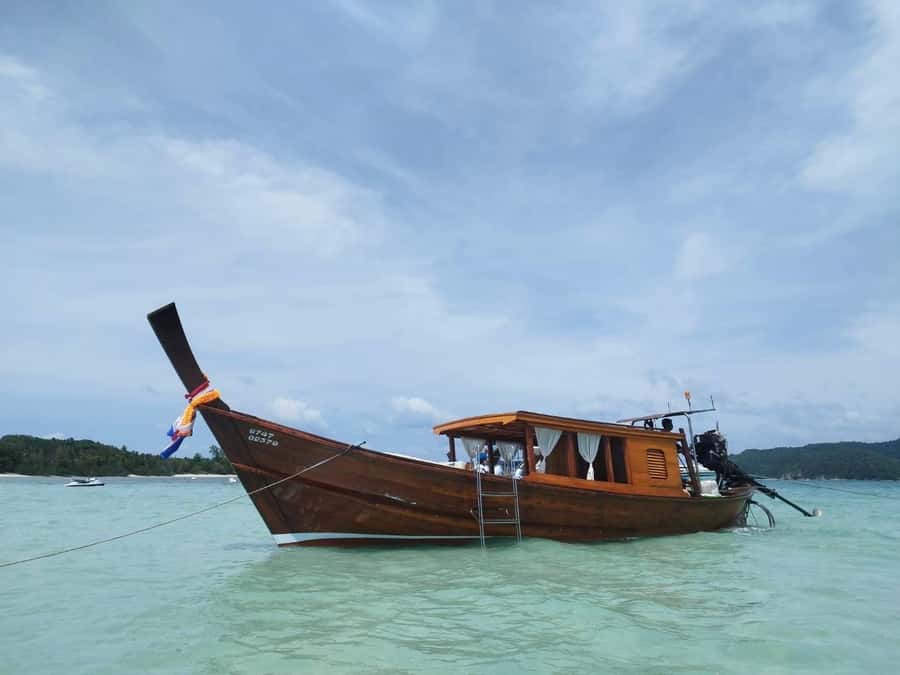 Samui: Pig Island Private Luxury Longtail Boat Tour - Snorkeling off Koh Tan: gear is included, so focus on your comfort