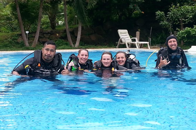 Scuba diving Pool lesson for beginners (1 hour ) - A pool-first intro to scuba in Phuket
