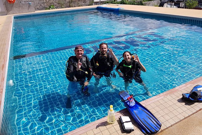 Scuba diving Pool lesson for beginners (1 hour ) - Instructor quality: Jon, Michael Kerr, and Simon-style teaching