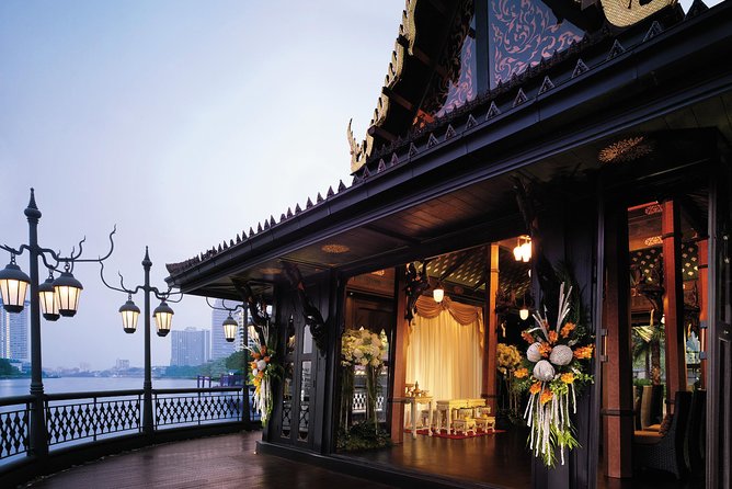 Shangri-La Hotel's Salathip Thai Restaurant Experience - Price and Value: Is It Worth $100.11 Per Person?