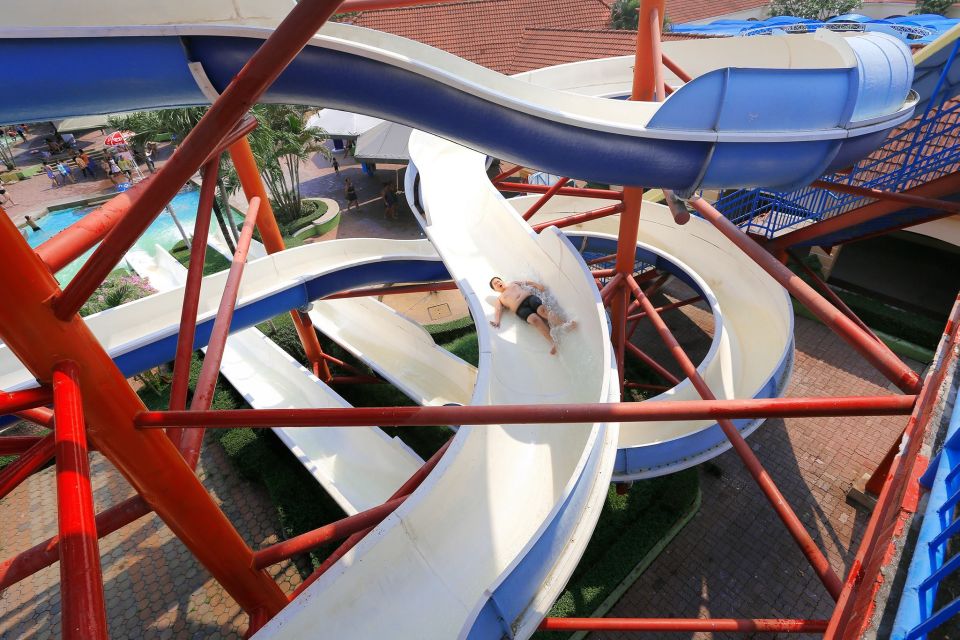 Siam Amazing Park: Water Park Ticket and Buffet Lunch - What the Water Park feels like: wave pool time and quiet corners