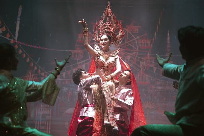 Siam Fantasy Show and Sunset Royal Galaxy Cruise from Bangkok - The river stops: quick hits at the big Bangkok icons