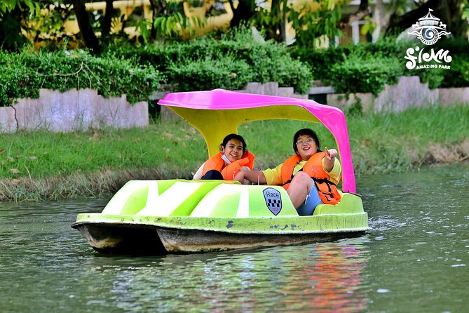 Siam Park Water and Theme Park Bangkok - Group size and comfort: what small groups change