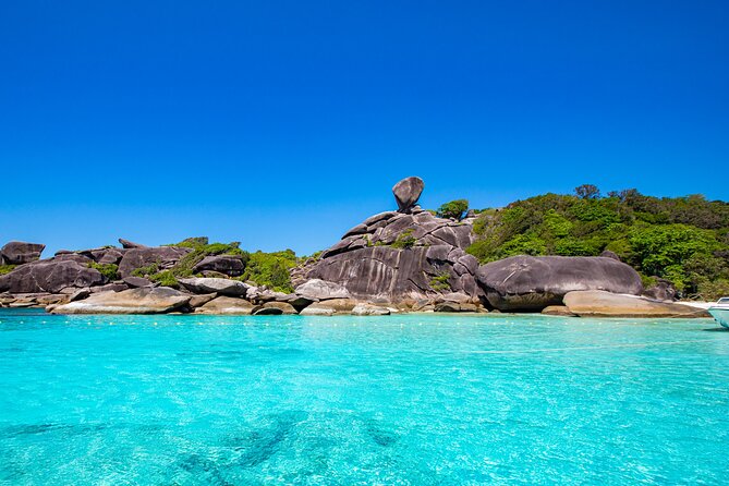 Similan Islands Snorkeling VIP Tour From Phuket - Sailing Rock viewpoint: the climb that breaks up the sea time