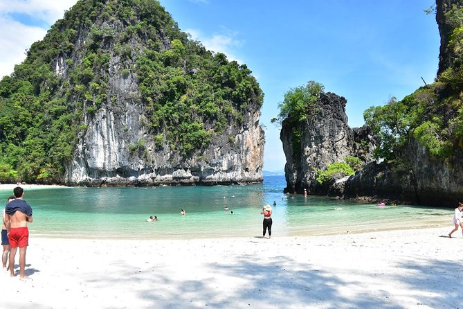 Small-Group Sea Kayaking in Ao Thalane Bay and Hong Island from Krabi - Pak Bia Island and Ko Lao La Ding: quick stops that add variety