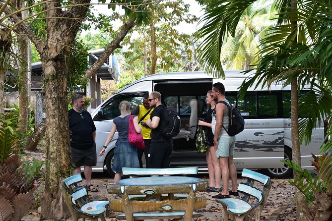 Small-Group Sea Kayaking in Ao Thalane Bay and Hong Island from Krabi - Small-group kayaking in Krabi: how max 10 changes your day